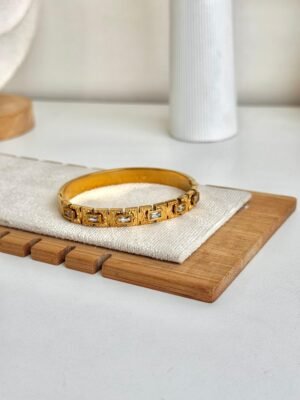 Bangle - Art Deco Heritage: Intricate Filigree & Baguette Bangle